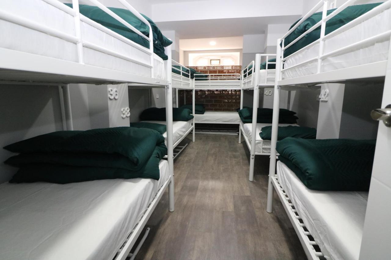 Madrid Downtown Hostel Exterior photo