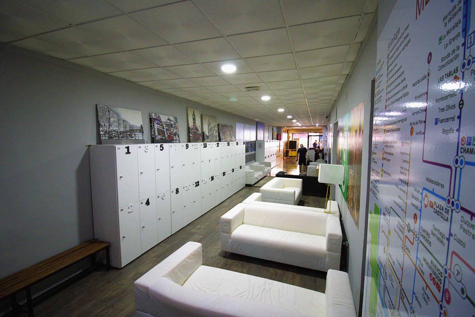 Madrid Downtown Hostel Exterior photo