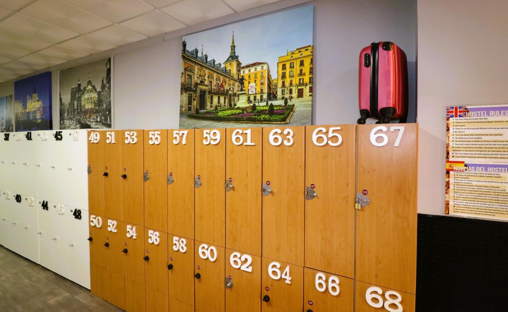 Madrid Downtown Hostel Exterior photo